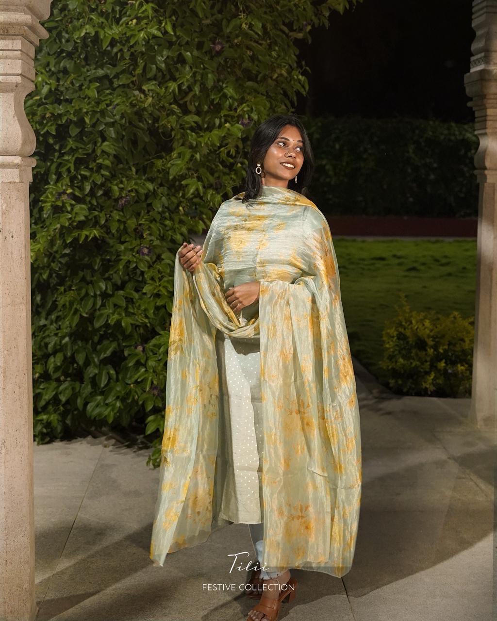 Unstitched suit set in dewlight mint